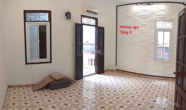 Nhà đẹp Đống Đa 45m2 - Lô góc MT 4.3m - Ô tô đỗ cổng - An ninh tốt. Chỉ 3.4 tỷ