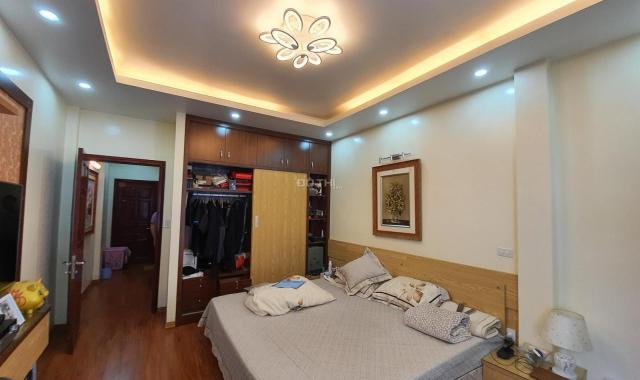 Nhà Linh Đàm 50m2 - 5 tầng - 4,1 tỷ - đẹp - độc - 3 mặt thoáng - ô tô tránh