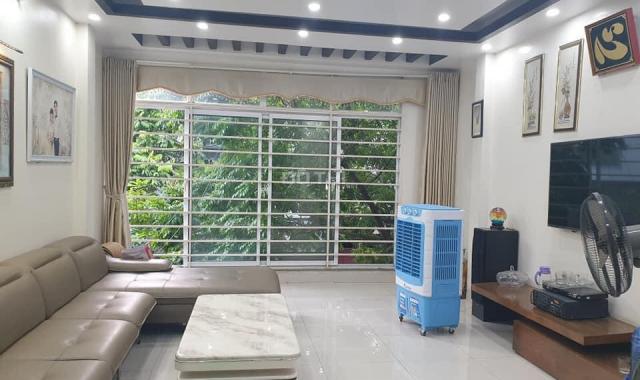 Chính chủ cần bán nhà trung tâm quận Hà Đông nhà đẹp 50m2, 5 tỷ ô tô vào nhà