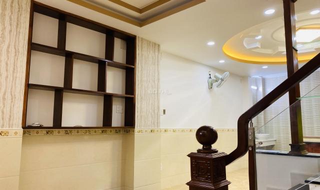 Hạ giá 600tr, bán gấp nhà ngay mặt tiền kinh doanh Dương Quảng Hàm, DT: 4.7x16m, 4 lầu, ST. 9,9tỷ