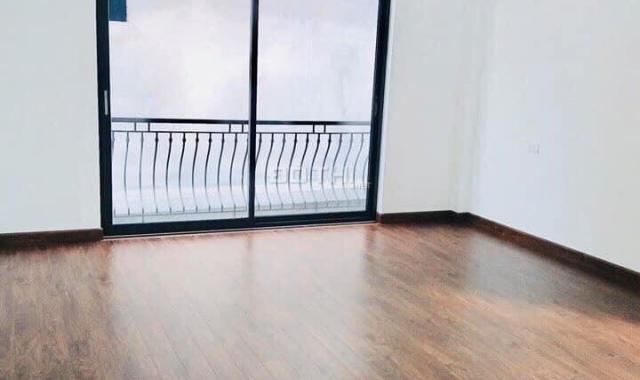 Bán nhà đẹp giá rẻ nhất Cự Khối 30m2 x 4 tầng, ngõ 3m giá 1,9 tỷ (cách cầu Vĩnh Tuy 2,5km)