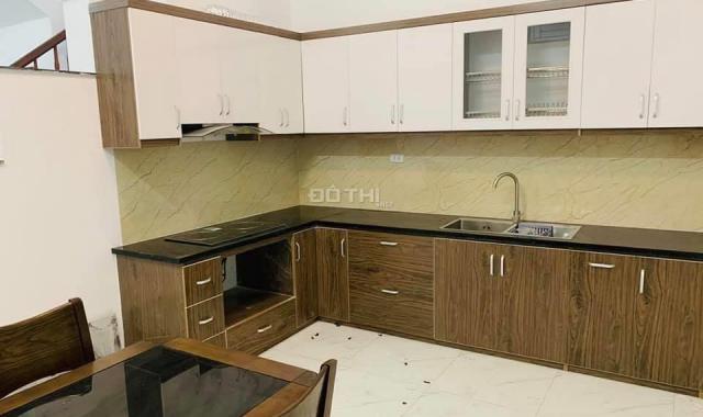 Bán nhà phân lô phố Nguyên Hồng 59m2, 5 tầng, ô tô, kinh doanh sầm uất, LH: 0972932251