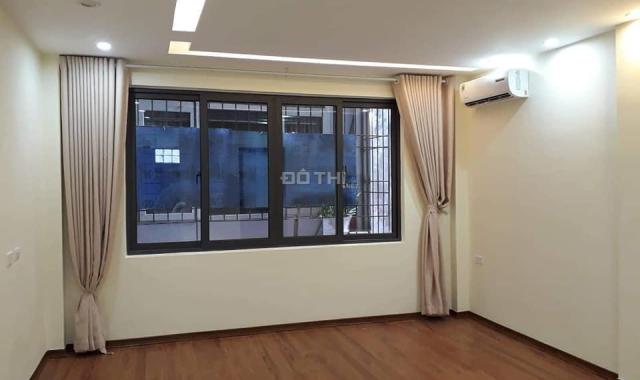 Bán gấp nhà phố đẹp 8/3, ô tô đi qua, Hai Bà Trưng 80m2, 5T, chỉ 6 tỷ, LH 0966164085