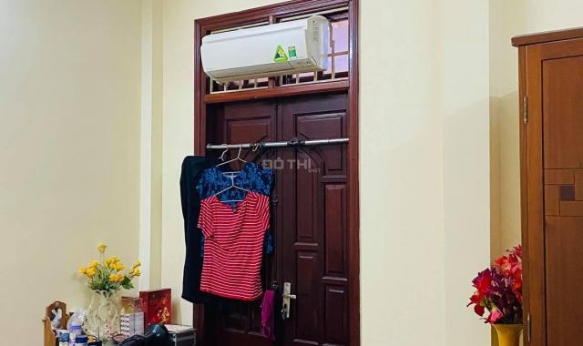 Bán nhà 74m2 5 tầng phố Nguyễn Phúc Lai, Đống Đa ô tô tránh kinh doanh cực tốt, sổ đỏ đẹp