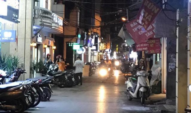 Bán nhà mặt phố Đông Các - Song song phố Ô Chợ Dừa - Kinh doanh sầm uất ngày đêm