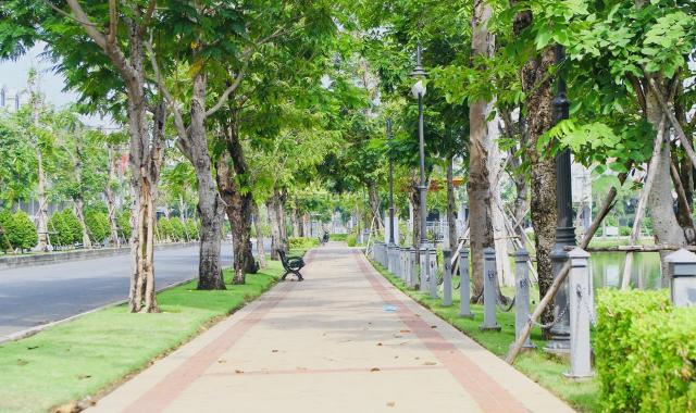 Bán nhà thô Lakeview City An Phú, Quận 2, kết cấu 1 trệt 3 lầu, sân vườn, khu vực để xe, NH 70%