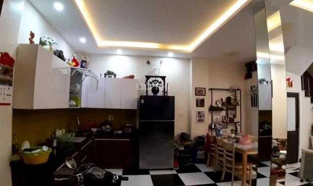 2.9 tỷ nhà Lương Định Của 56m2, trung tâm Đống Đa. LH 0977420613