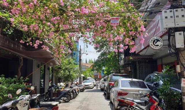 Gia đình cần bán nhà phố Yên Thế - Nguyễn Thái Học - 8.5 tỷ