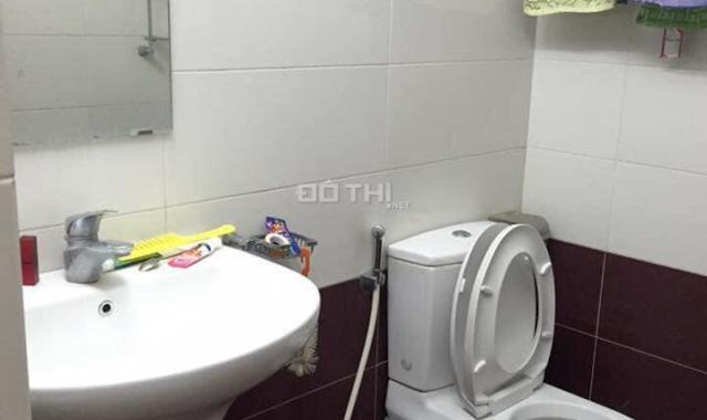 Cho thuê phòng ngõ 225 Quan Hoa thông ra Nguyễn Khánh Toàn, Cầu Giấy. Giá 2,2 tr/th điện nước rẻ