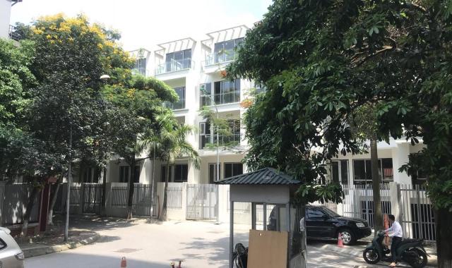 Nhà ngay mặt phố nội thành Hà Nội, 4 mặt đường quy hoạch, gần Ngã Tư Sở, 106 tr/m2