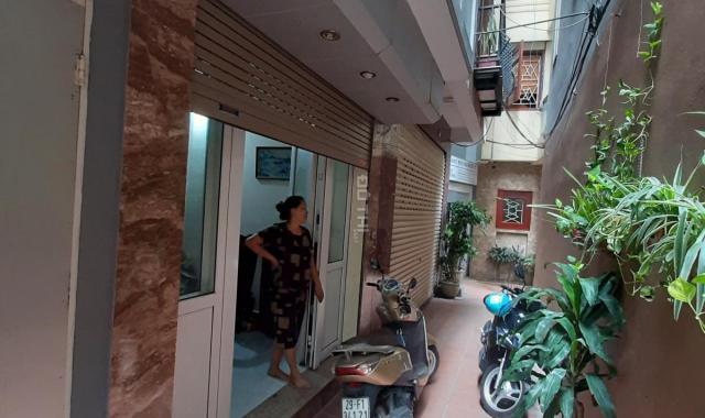 Bán nhà riêng tại đường Trích Sài, Phường Bưởi, Tây Hồ, Hà Nội diện tích 40m2, giá 4.5 tỷ