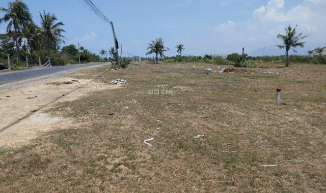 Cần bán đất mặt đường Nguyễn Huệ, xã Vạn Khánh, diện tích 316,2 m2 - thổ cư 100%