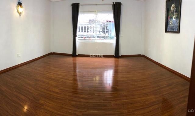 Bán nhà phân lô ngõ 521 Trương Định, Kim Đồng, Tân Mai 42m2x5 tầng, thang máy, ô tô vào, giá 4.6 tỷ