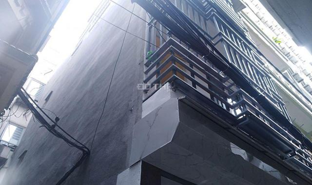 Chủ nhà cần bán nhà phố Thái Hà 40m2, 4 tầng, lô góc thoáng ngõ rộng xe ba gác tránh 5.6 tỷ