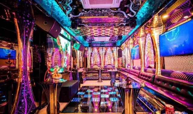 Cần bán gấp tòa tổ hợp nhà hàng karaoke tại Đống Đa, 200 tỷ