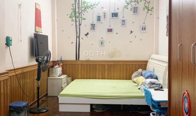 Bán nhà mặt phố Hòe Nhai, kinh doanh, vỉa hè, lô góc, 49m2, giá 17,8 tỷ