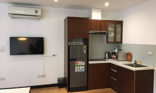 Bán nhà phố Trích Sài, DT 97m2, tòa nhà căn hộ 8 tầng, 3 mặt view hồ Tây, doanh thu khủng