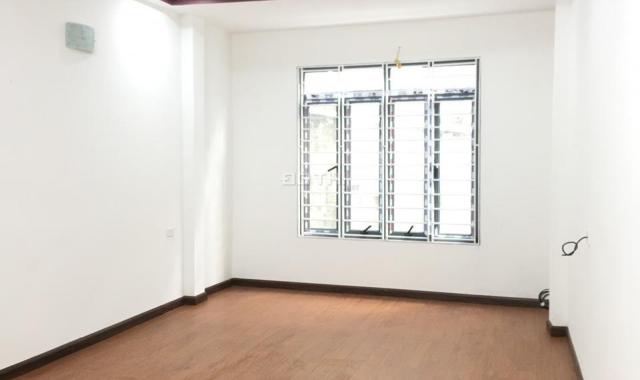 Bán nhà phố 8/3, Thanh Nhàn, DT 36m2x5T, tiền 3.8m, xây mới tinh, giá chỉ 3.45 tỷ