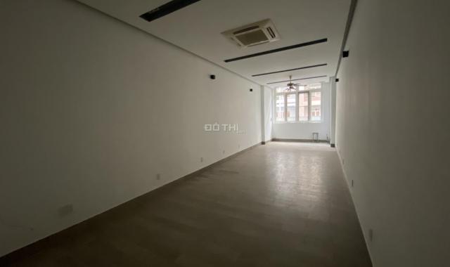 Cho thuê nhà MT Mạc Thị Bưởi, Q. 1, 4m x 16m, trệt, 3 lầu, mới 100% giá 150tr/th