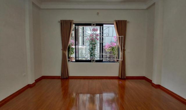 Kim Ngưu, 70m2*5T, 30m ra phố, ô chờ thang máy, thoáng trước sau, giá 7.9 tỷ