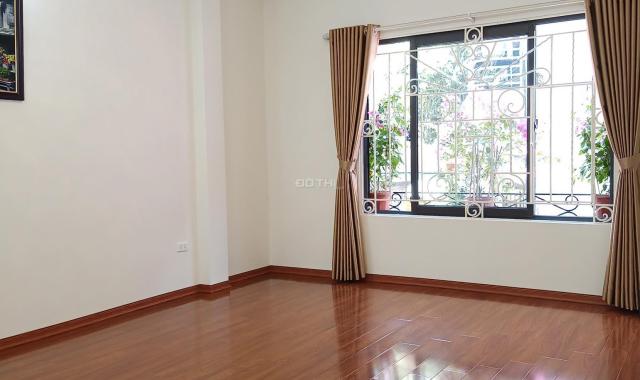 Kim Ngưu, 70m2*5T, 30m ra phố, ô chờ thang máy, thoáng trước sau, giá 7.9 tỷ