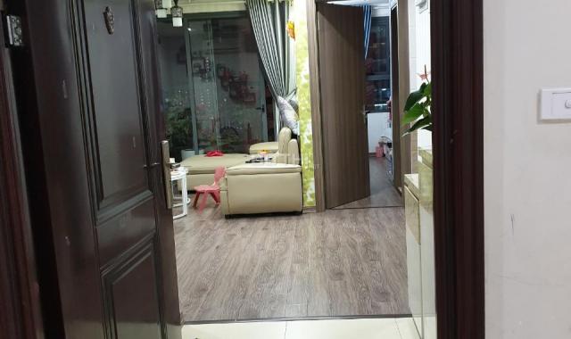 Chuyển nhượng căn 2PN, 68m2, giá 2 tỷ chung cư 75 Tam Trinh Helios, LH 0986204569