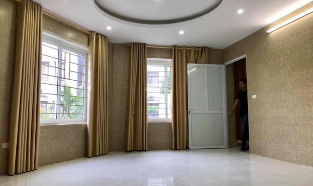 Bán nhà Võng Thị, Tây Hồ 80m2 mặt tiền 5.5m ngõ ô tô tránh 14.5 tỷ