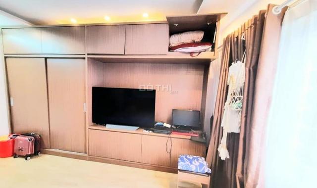 Bán nhà Vũ Tông Phan 35m2 x 6 tầng, chỉ 2.4 tỷ