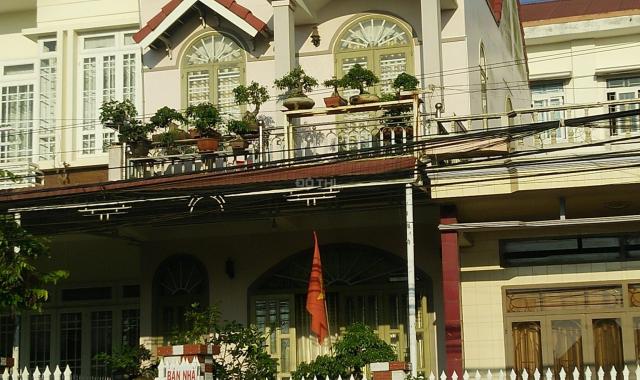 Cần bán nhà đường Hoàng Phan Thái, kề chợ Bình Chánh, có sổ, 6x20m
