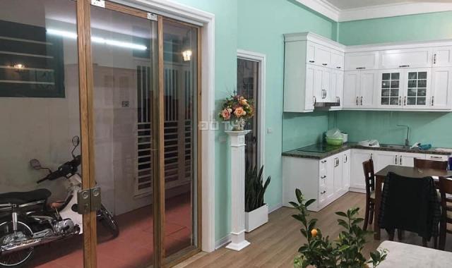 Cần bán nhà 4 tầng mới đẹp, DT 45m2, phố Bùi Xương Trạch, giá 3.1 tỷ