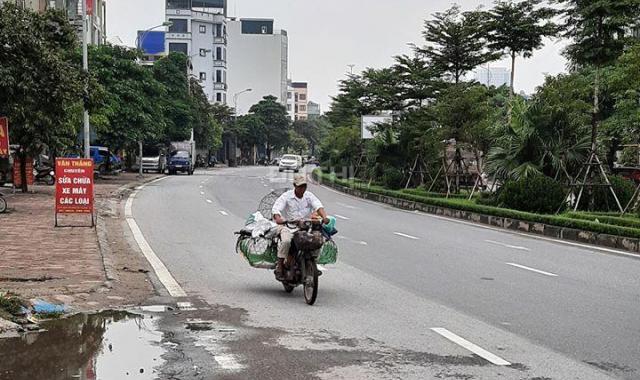 Bán nhà kinh doanh siêu khủng đường Ỷ La, DT 60m2 mặt tiền 5m, ô tô chỉ với giá hơn 3 tỷ