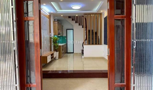 Nhà mới xây Bùi Xương Trạch, Thanh Xuân 32m2, giá 3.15 tỷ lô góc