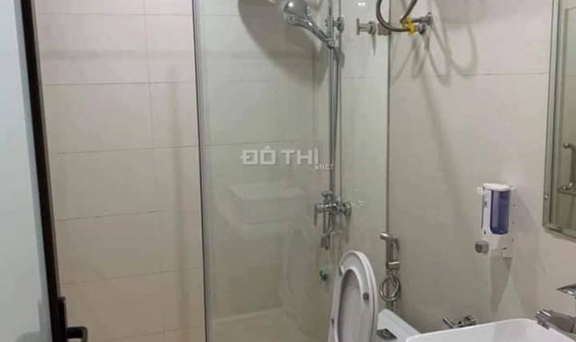 Bán nhà Văn Miếu 28m2 x 5T, siêu hiếm, 5m ra phố, về ở luôn, giá 2.65 tỷ