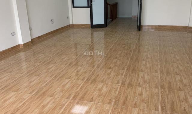 Tôi cho thuê nhà Hoàng Ngân DT 80m2, 5T thông sàn, nhà đẹp giá 25 triệu/th LH A Trung 0387606080