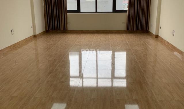 Tôi cho thuê nhà Hoàng Ngân DT 80m2, 5T thông sàn, nhà đẹp giá 25 triệu/th LH A Trung 0387606080