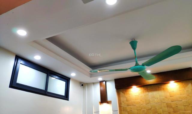 Bán nhà cạnh trường Nam Thành Công 31m2, 5 tầng, MT 8m