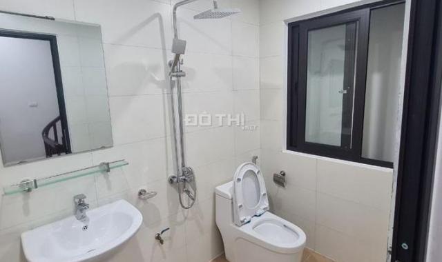 Bán nhà Đầm Trấu, phân lô, gara, 50m2, 6 tỷ, nhà mới. LH: 0934326345