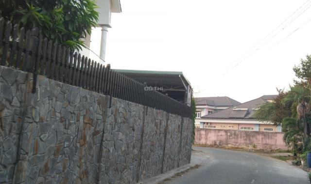 Cô Tư bán lô đất 100m2 có thổ cư sát bên ngân hàng VIB mặt tiền đường Nguyễn Khuyến