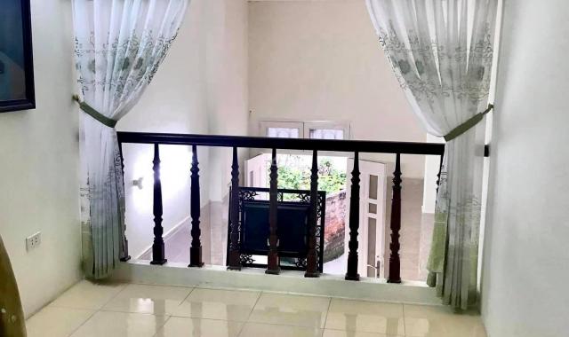 Bán nhà riêng gần 30m2 x 3 tầng ở Minh Khai, Hai Bà Trưng, ngõ nông, xe ba gác đỗ cửa