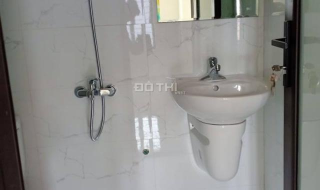 Bán gấp nhà phố Bạch Mai, mới tinh rất đẹp, 32m2, 5 tầng, MT 4.2m, giá 3.8 tỷ: 0902976565