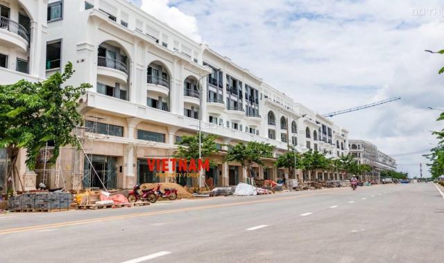 Cần tiền bán nhanh căn shophouse T5, mặt tiền Đinh Thị Thi, giá 30 tỷ, đã bàn giao