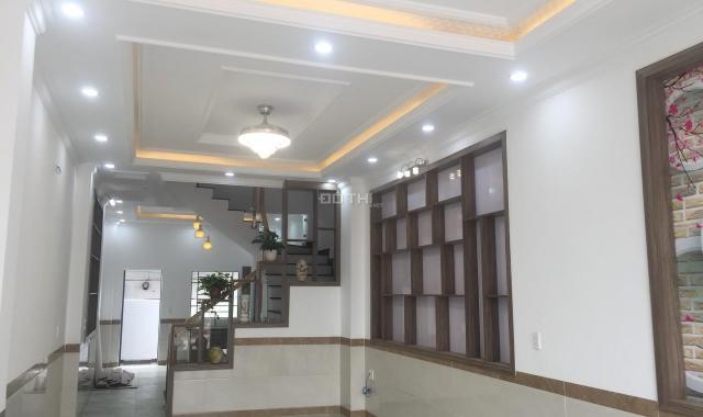Bán nhà liền kề cực đẹp, vị trí đẹp KĐT TM Phú Hồng Thịnh 8, giá tốt