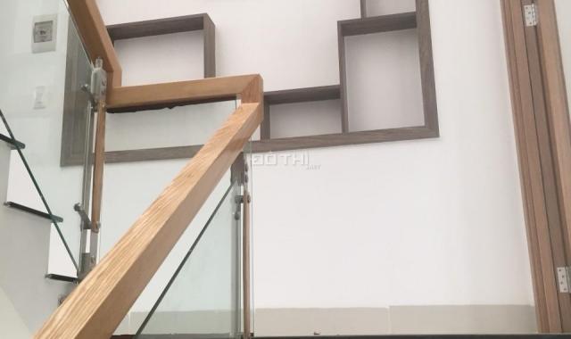 Bán nhà liền kề cực đẹp, vị trí đẹp KĐT TM Phú Hồng Thịnh 8, giá tốt