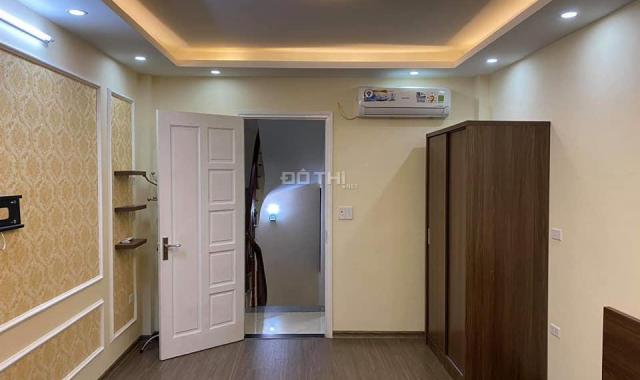 Bán nhà phố Dương Quảng Hàm, Cầu Giấy, DT 35m2*5T, giá 3.9 tỷ, LH: 0394902347