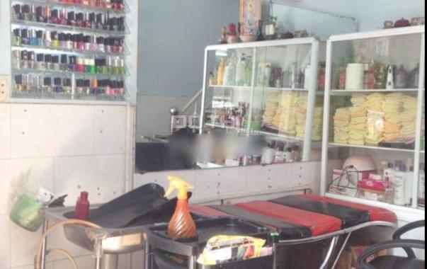 Chính chủ cần sang tiệm tóc nail có sẵn vật dụng ngay trung tâm Nguyễn Văn Cừ, Q. 5