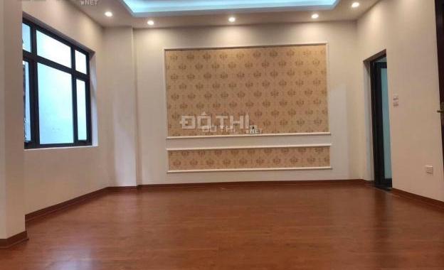 Bán nhà 160 Hào Nam, Đống Đa 60m2 x 3T, MT 5m, giá 13 tỷ ô tô vào nhà