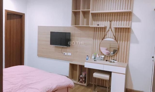 Chính chủ cần bán gấp chung cư Osaka Hoàng Mai, full nội thất như hình, giá thương lượng 0916295444