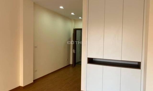 Bán tòa căn hộ apartment phố Đặng Thai Mai 6 tầng thang máy chỉ 7,9 tỷ. LH Giang 0916504423