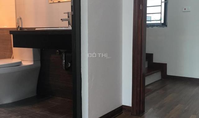 Chính chủ bán nhà Thái Thịnh, quận Đống Đa, 60m2, 5 tầng, giá: 5,3 tỷ