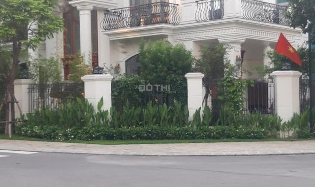 Bán nhà biệt thự đẳng cấp Long Biên, diện tích 250m2, giá 23 tỷ, LH 0963585800